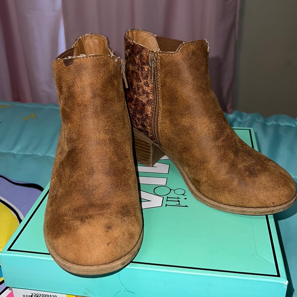 Mia Girl Ankle Boots size 2y